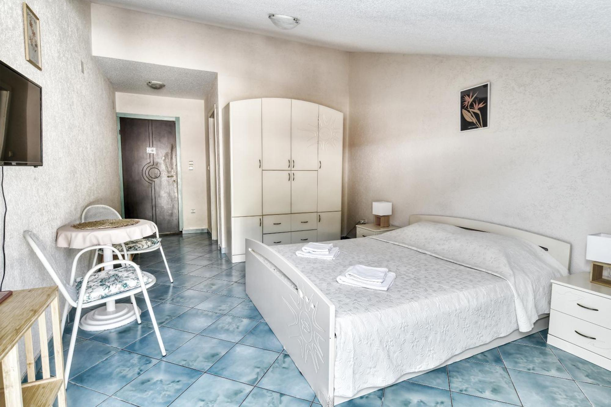 Sun Daire Budva